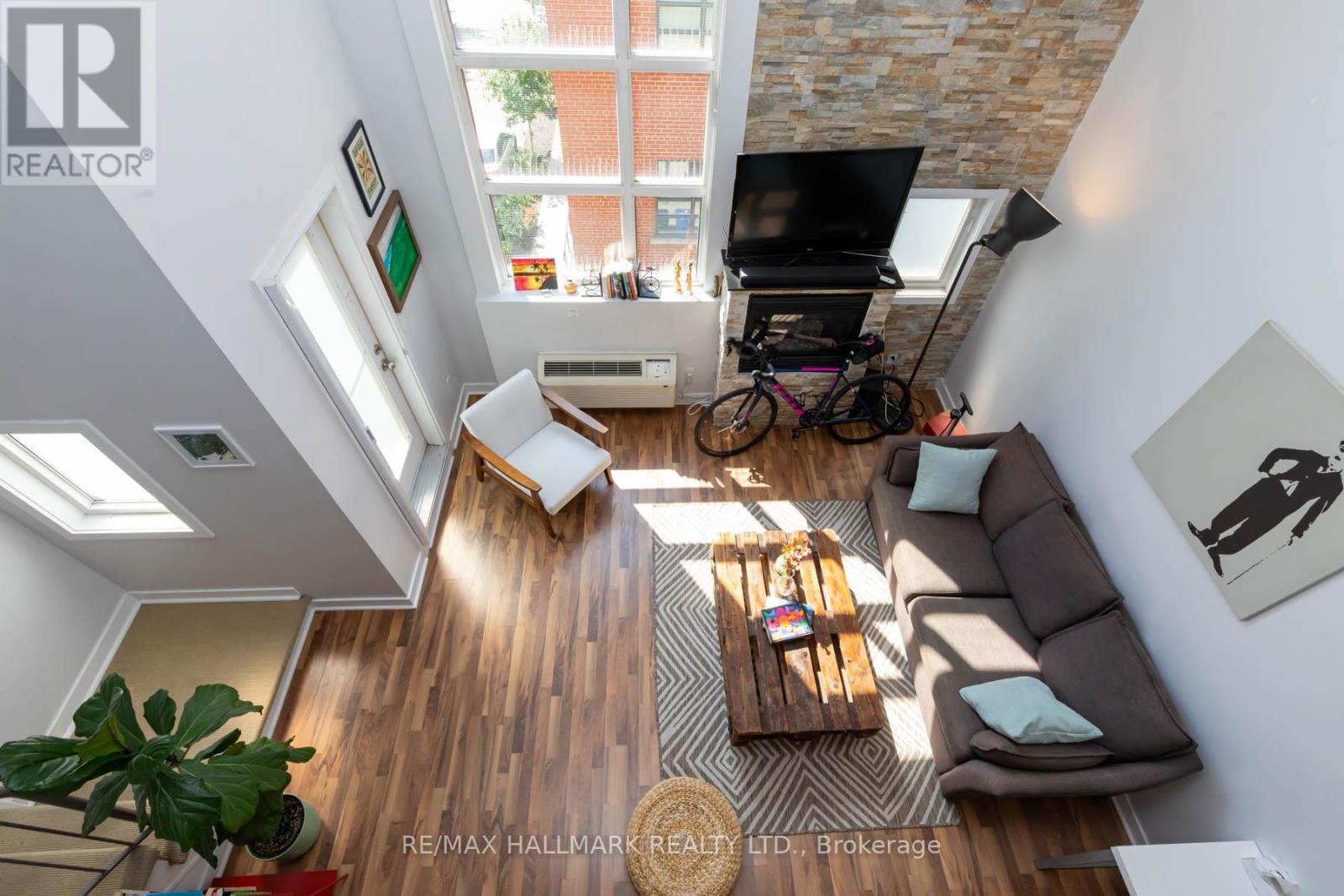 #314 21 EARL STREET - 12
