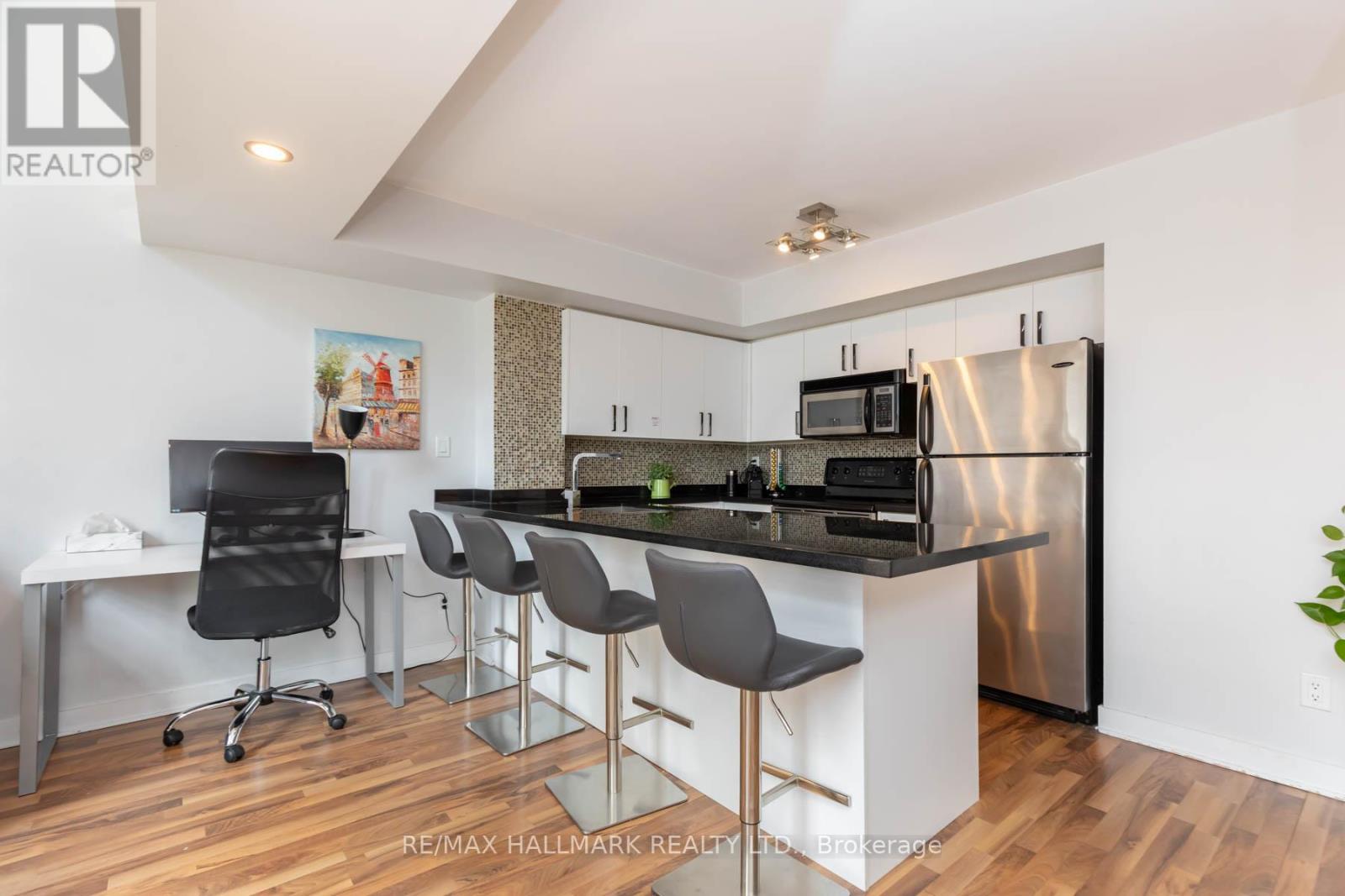 #314 21 EARL STREET - 9