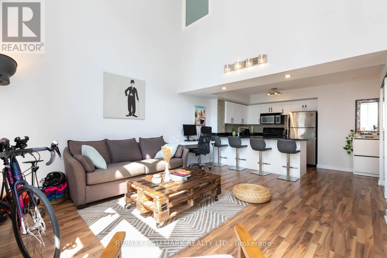 #314 21 EARL STREET - Image 3
