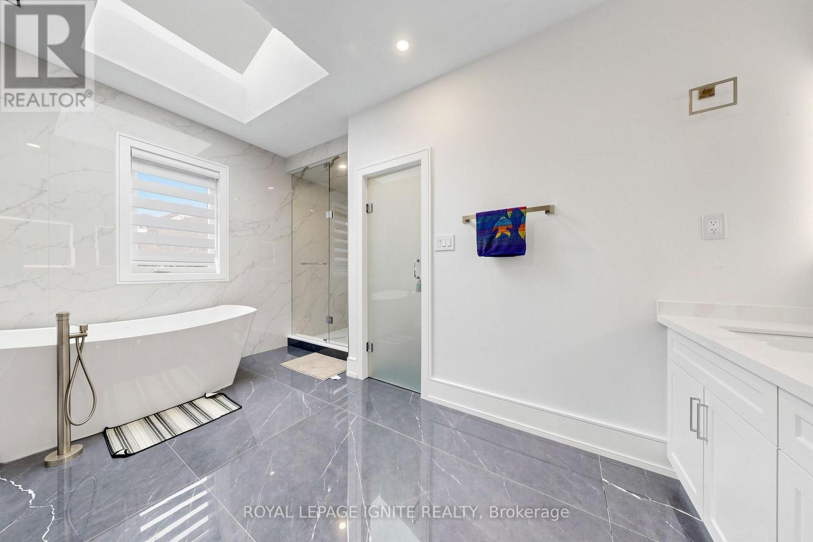 26 DEVONDALE AVENUE - 24
