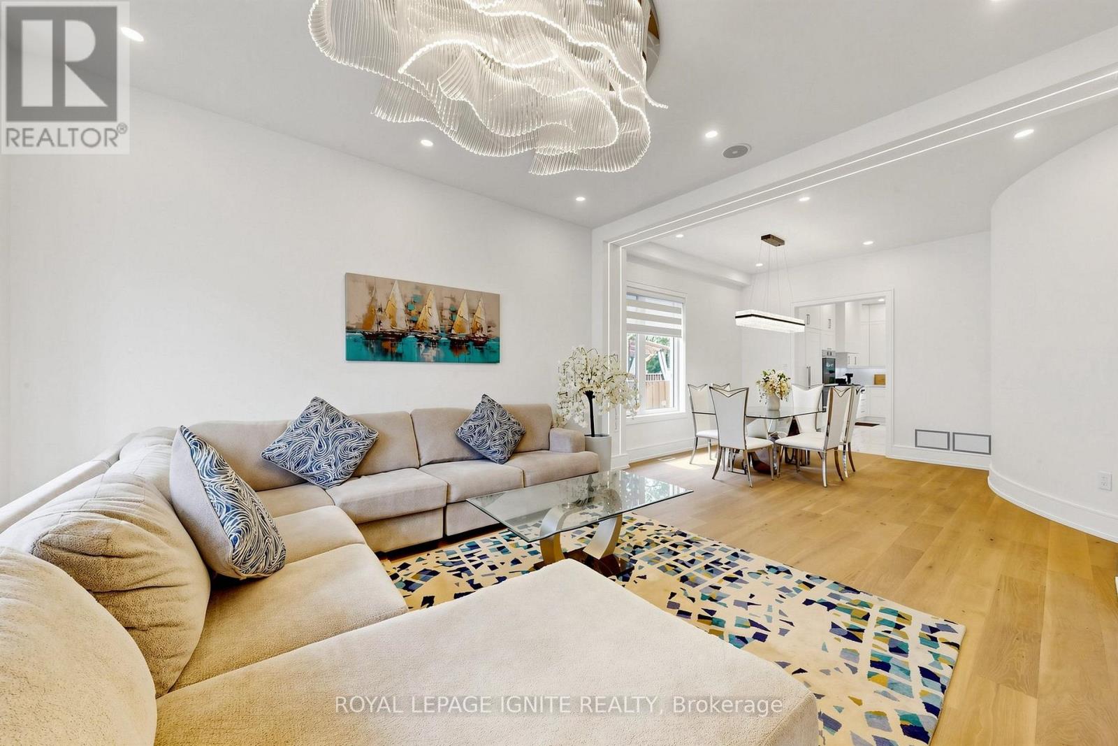 26 DEVONDALE AVENUE - 4