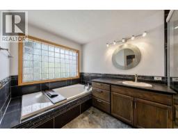 391 Banister Drive, Okotoks, AB T1S1W2 Photo 32