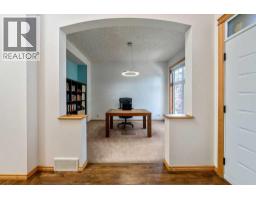 Kitchen - 391 Banister Drive, Okotoks, AB T1S1W2 Photo 6