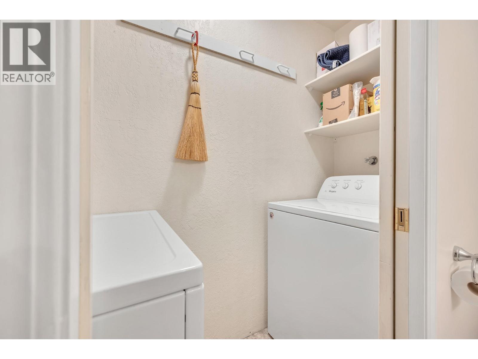 #104 703 Granville Avenue - 14