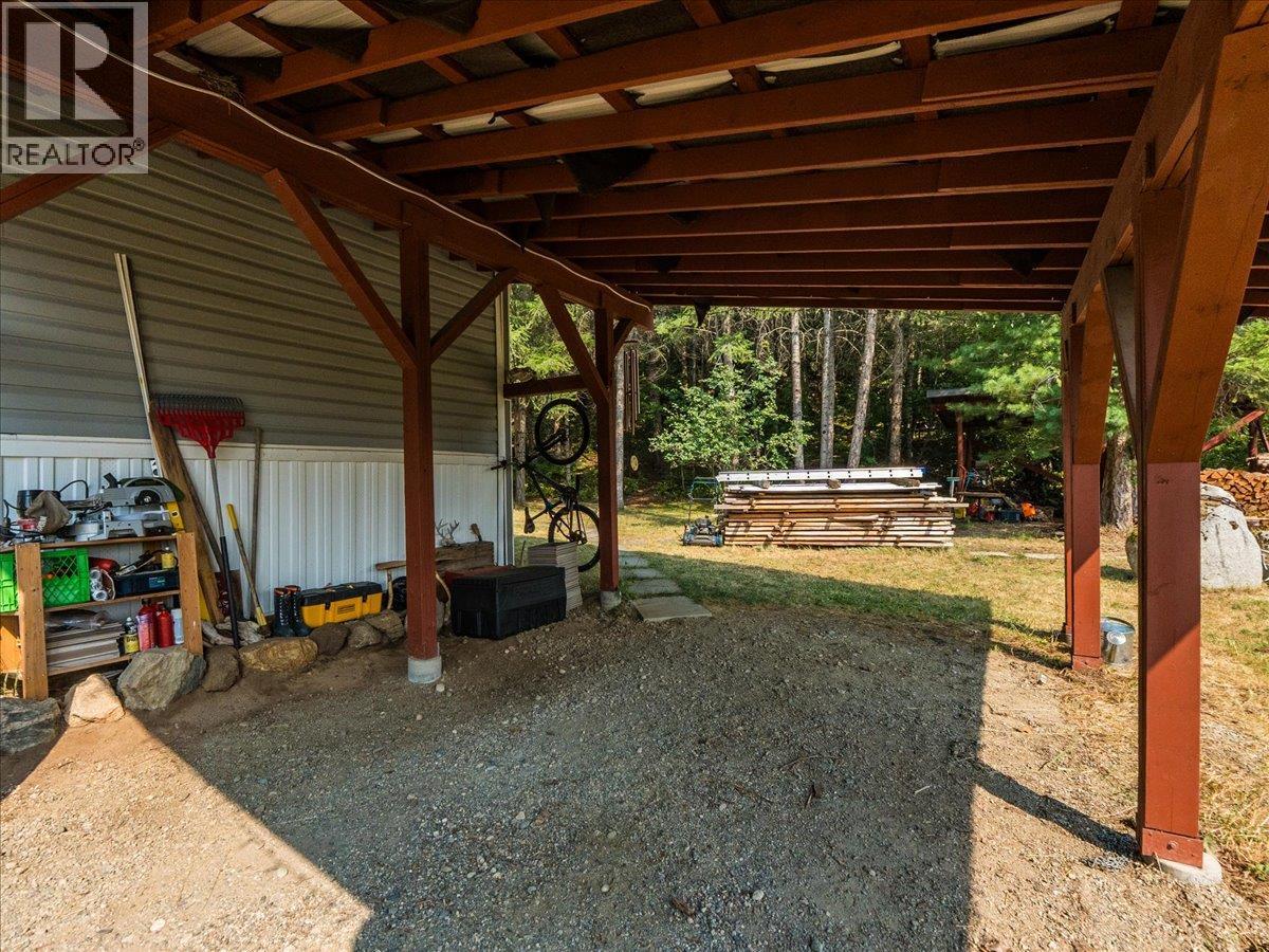 8864 SLOCAN  S Road - Image 41