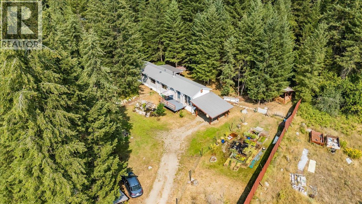 8864 SLOCAN S Road - 93