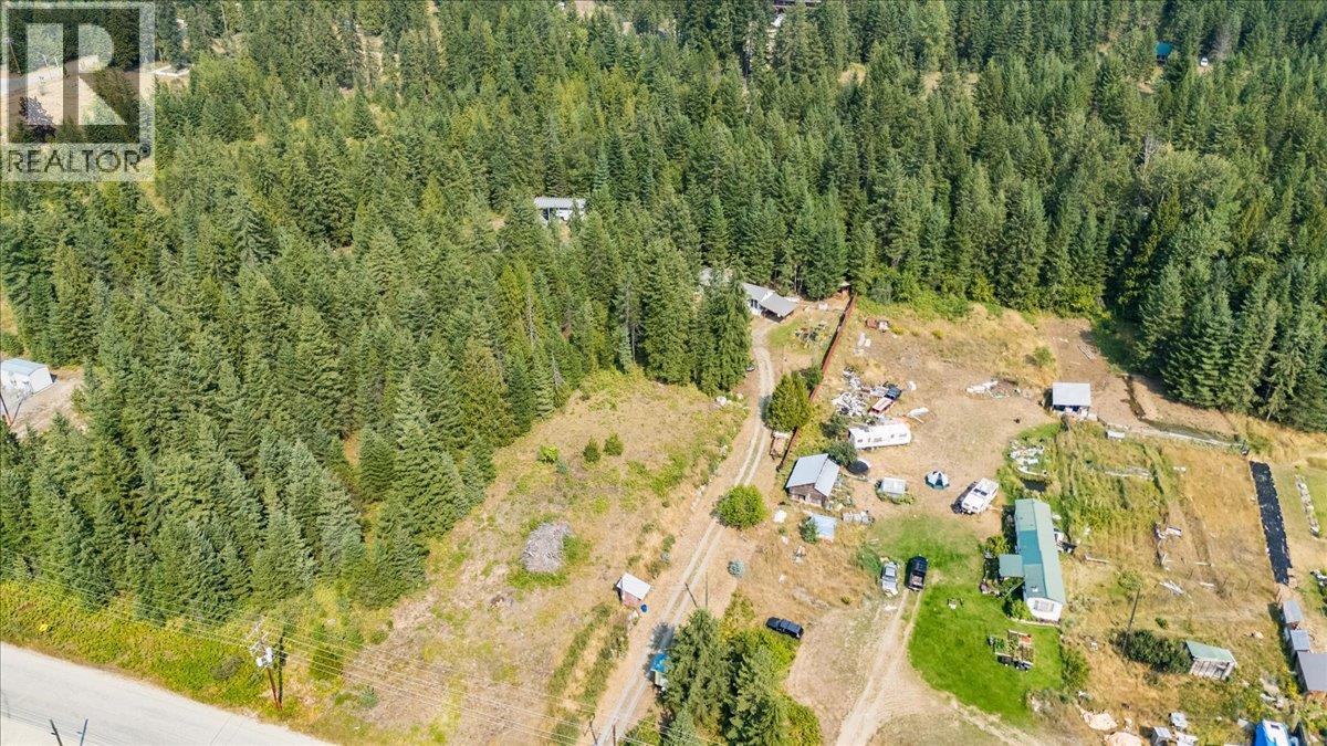 8864 SLOCAN S Road - 91