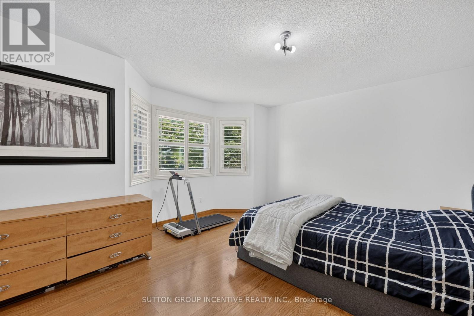 6 RIVERDALE DRIVE - Image 17