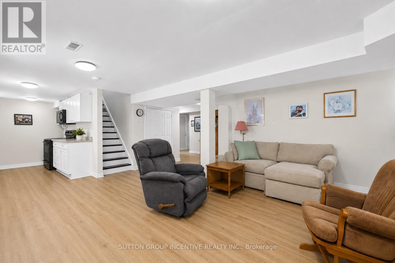 6 RIVERDALE DRIVE - Image 23