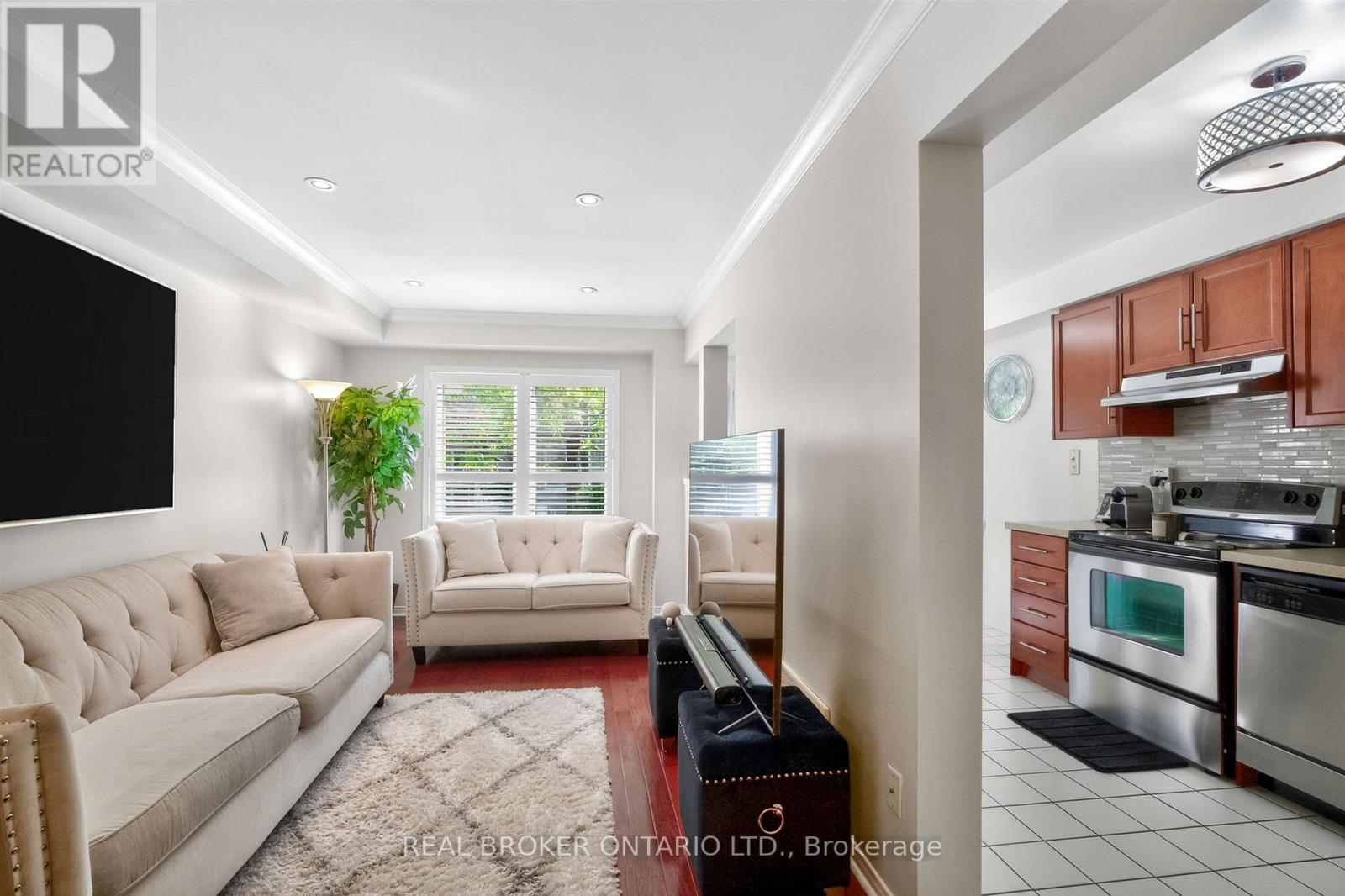 #102 86 JOYMAR DRIVE - 10