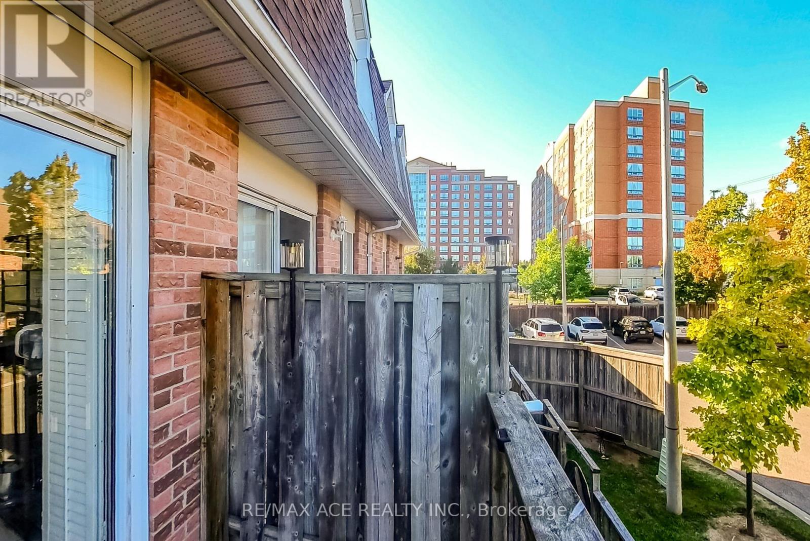 #22 1525 SOUTH PARADE COURT - 14
