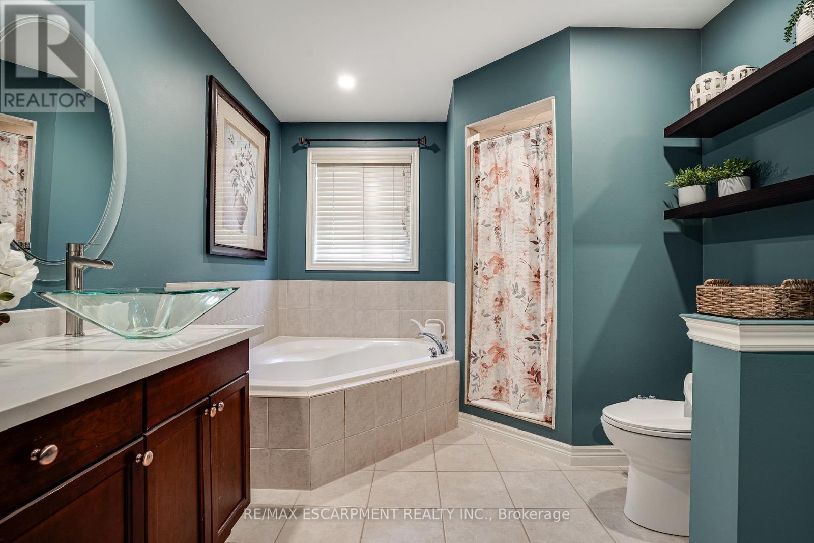 575 STONEHENGE DRIVE - Image 37