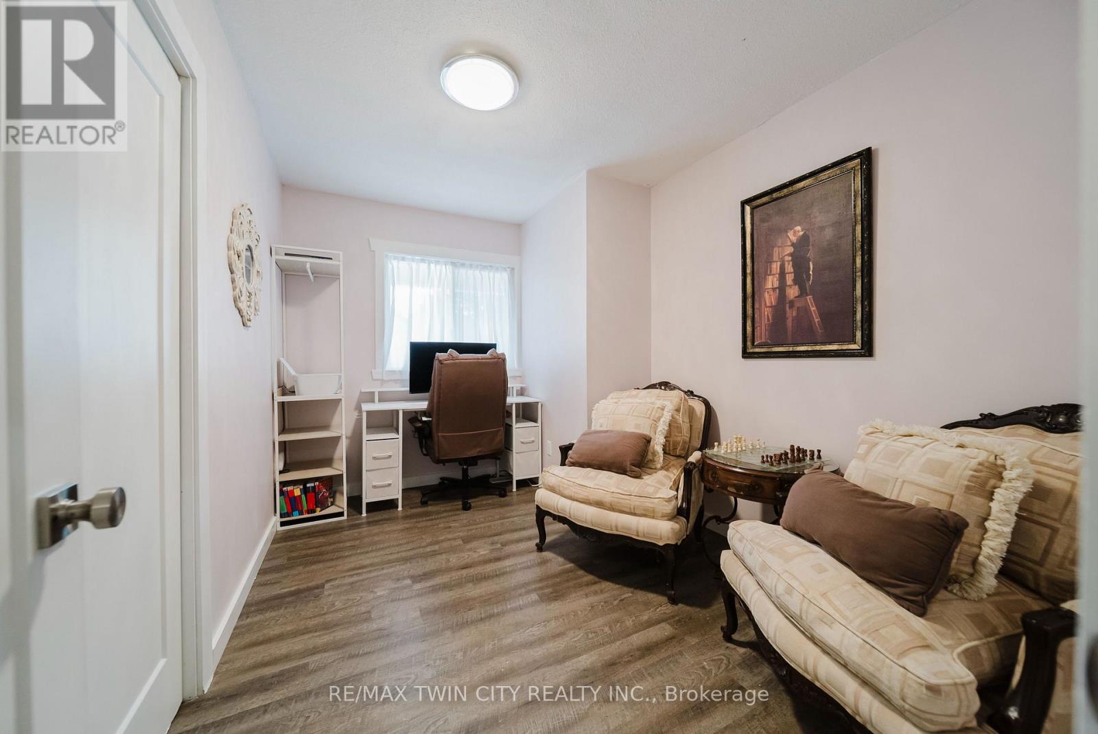 99 JOHN STREET W - Image 25