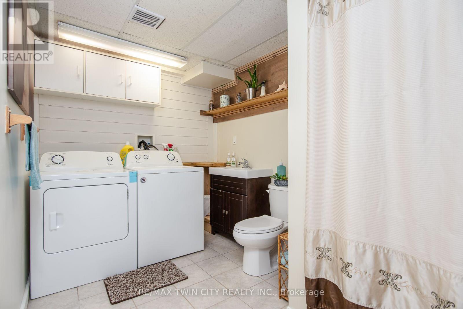 99 JOHN STREET W - Image 29