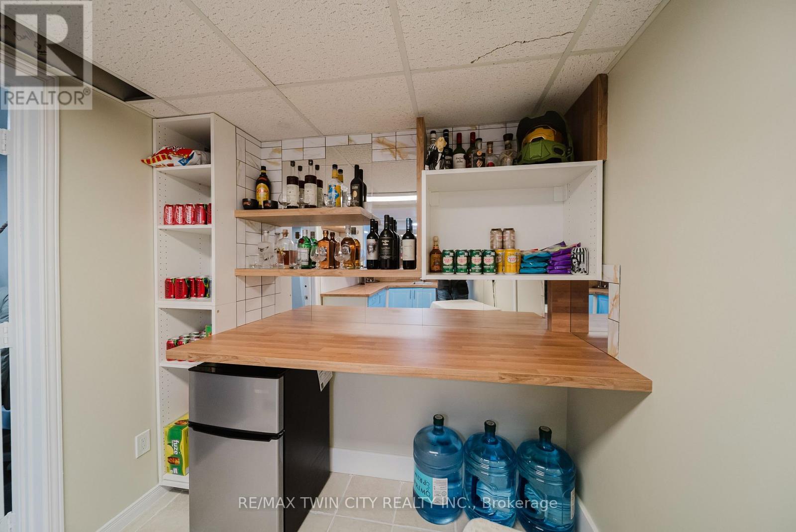 99 JOHN STREET W - Image 32