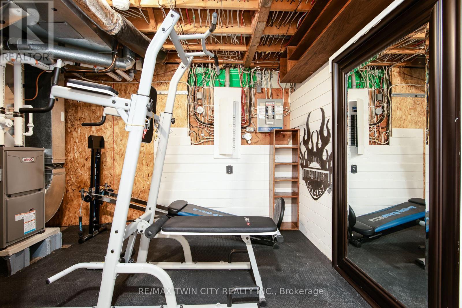 99 JOHN STREET W - Image 37