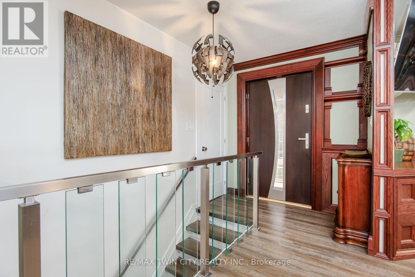 99 JOHN STREET W - Image 6