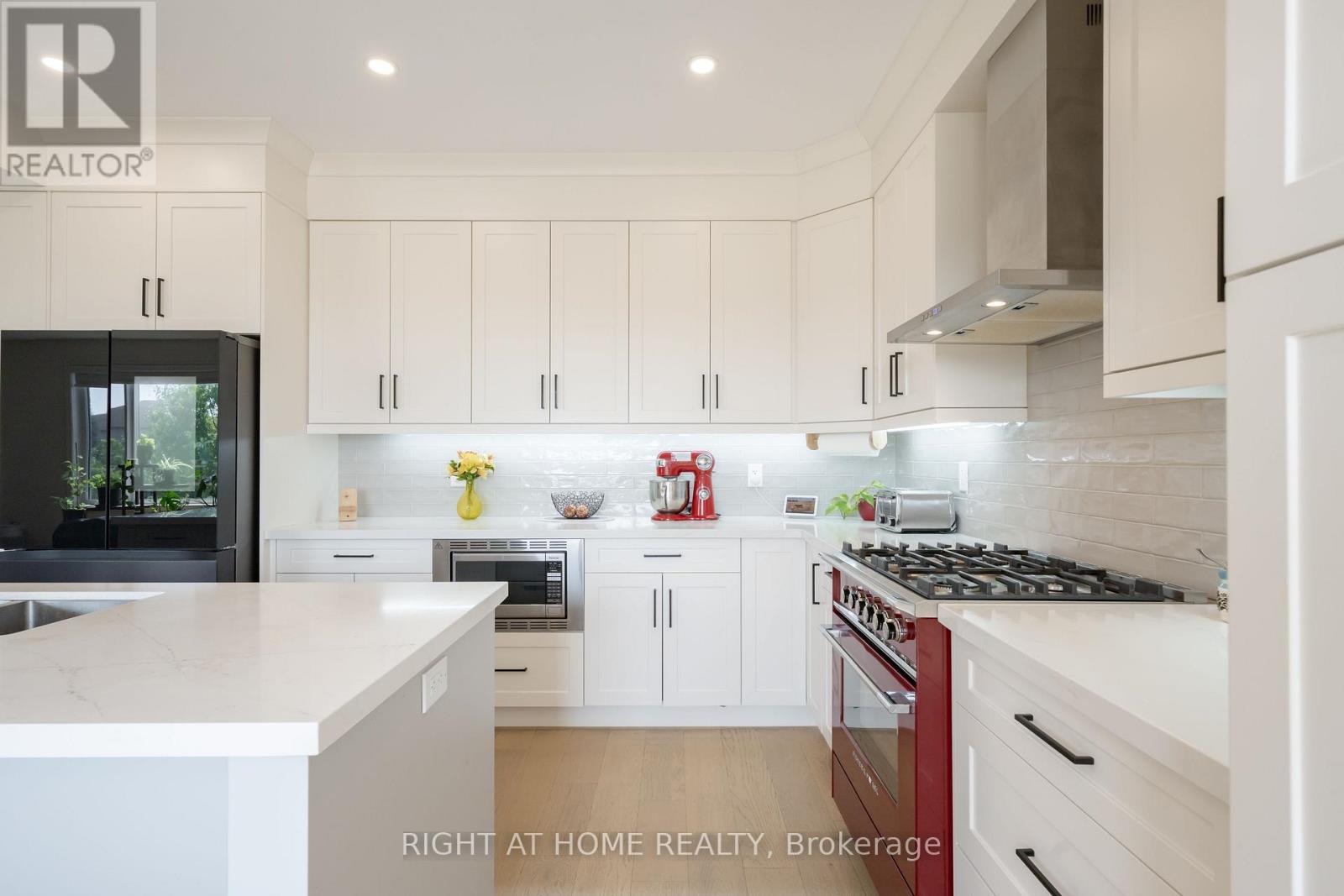 34 HAMPSHIRE PLACE - Image 13