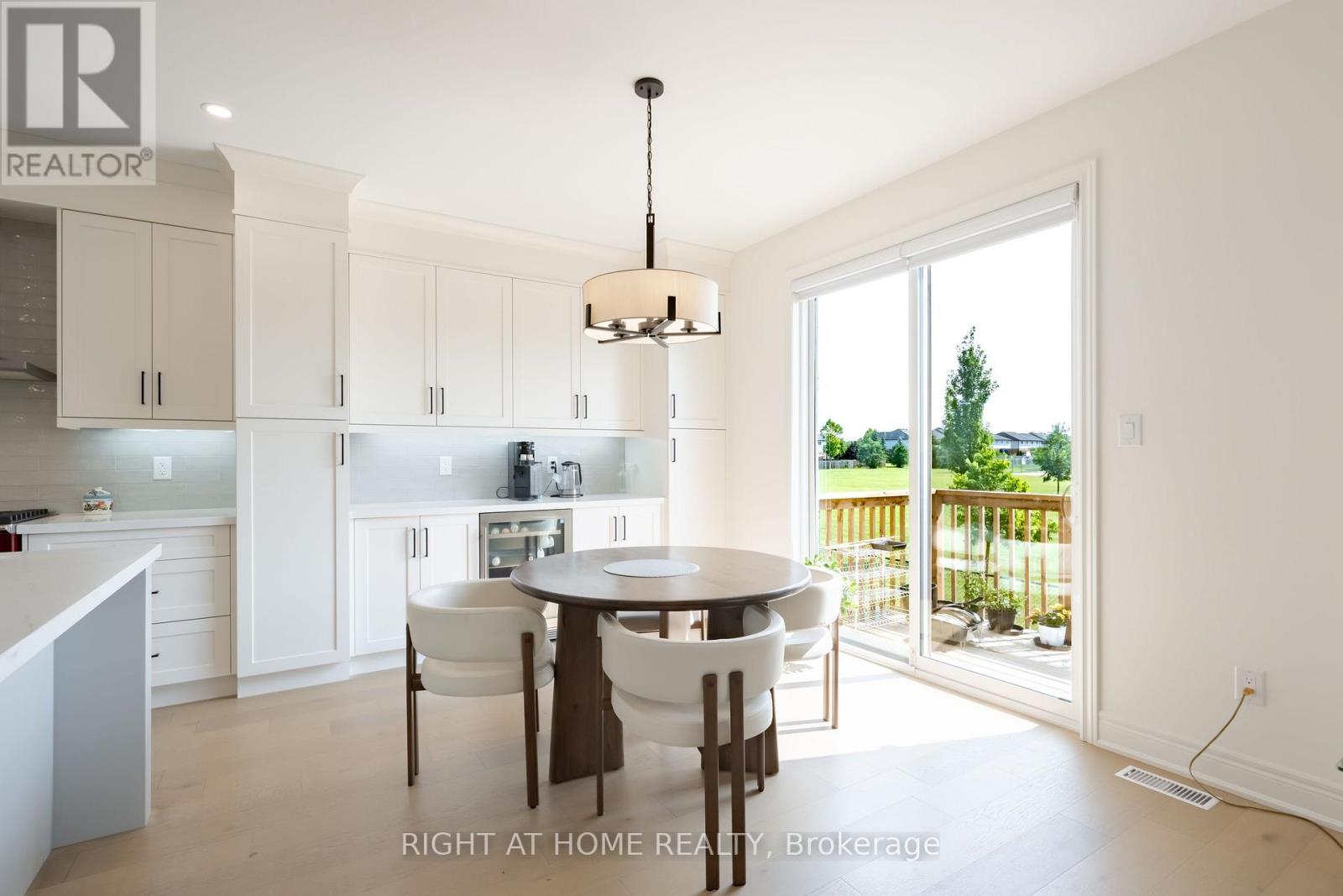 34 HAMPSHIRE PLACE - Image 15