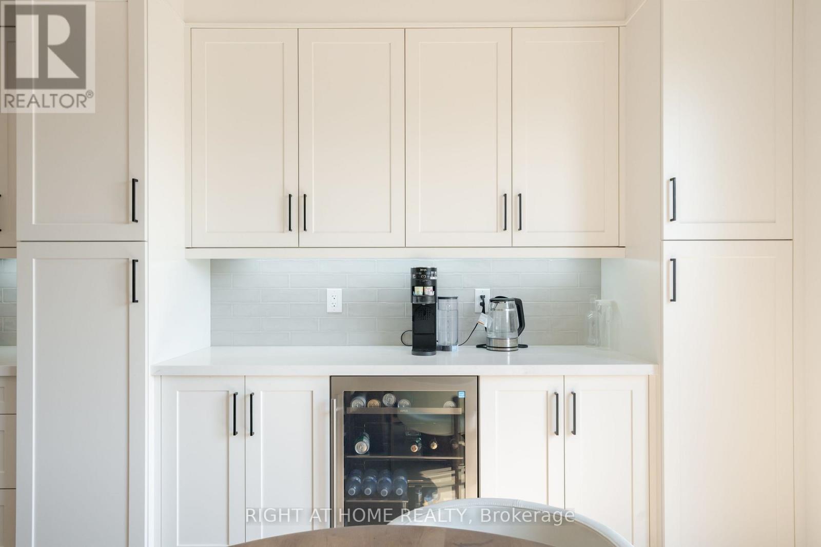 34 HAMPSHIRE PLACE - Image 17