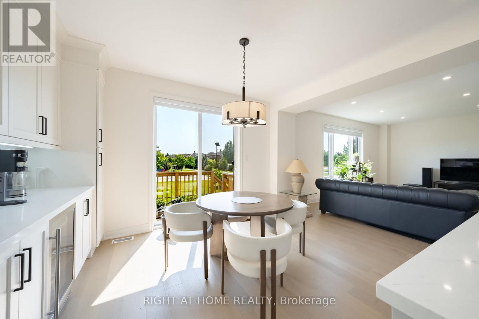 34 HAMPSHIRE PLACE - Image 18