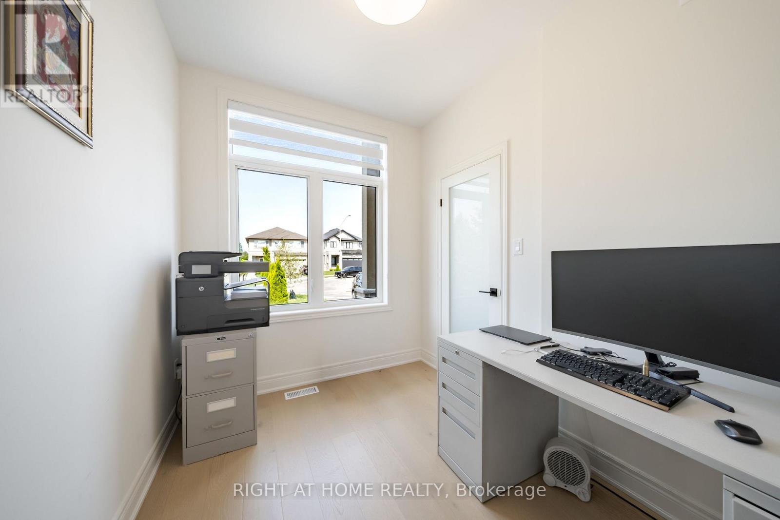 34 HAMPSHIRE PLACE - Image 23