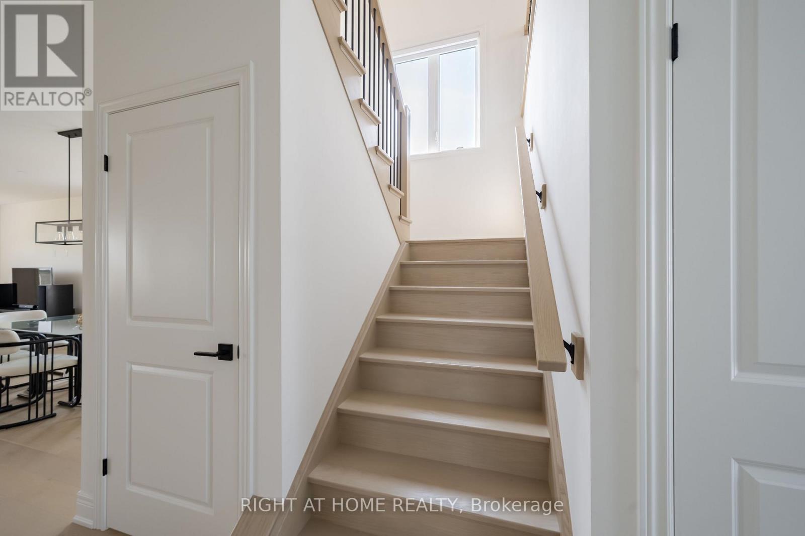 34 HAMPSHIRE PLACE - Image 25