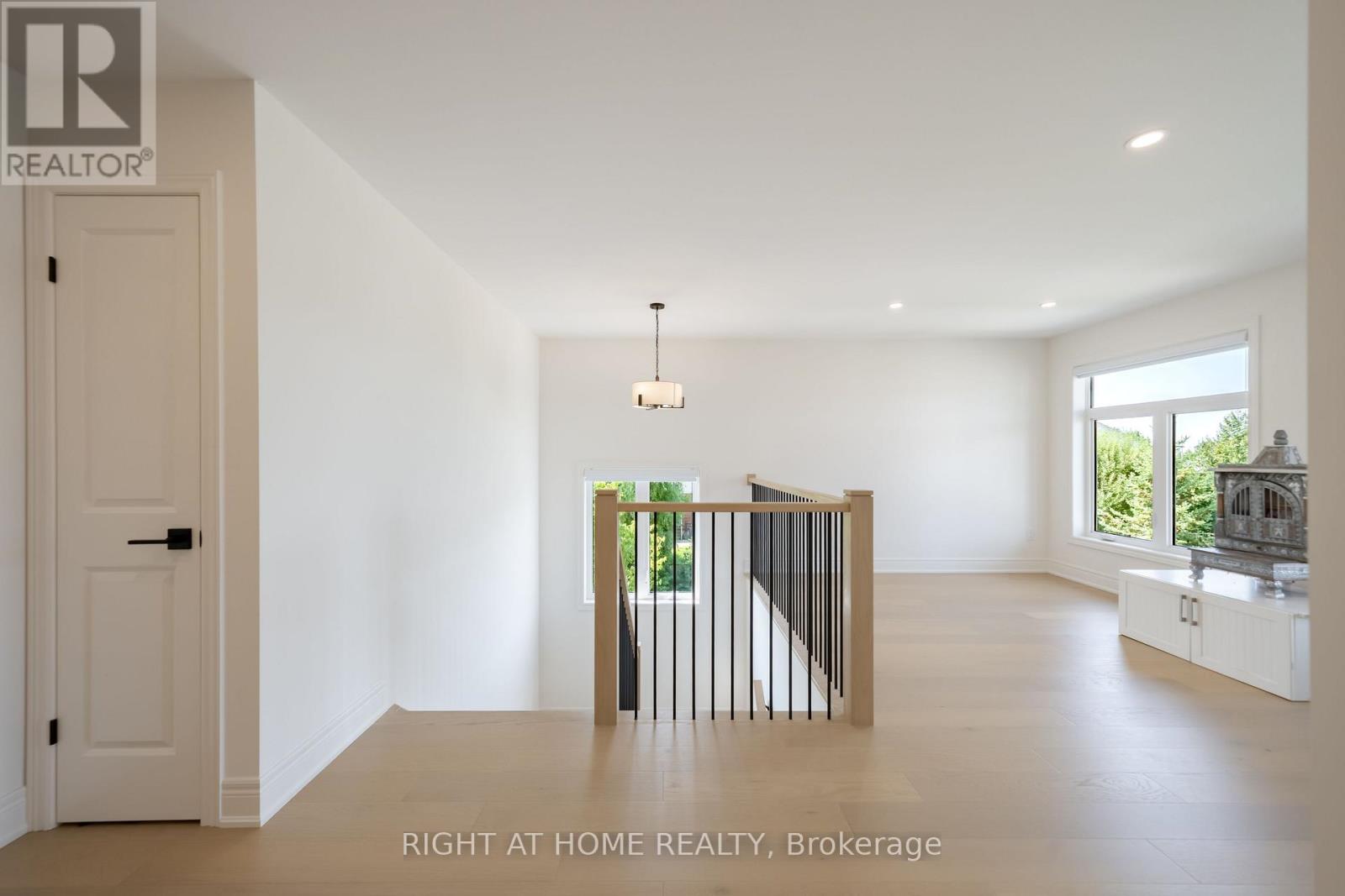 34 HAMPSHIRE PLACE - Image 27