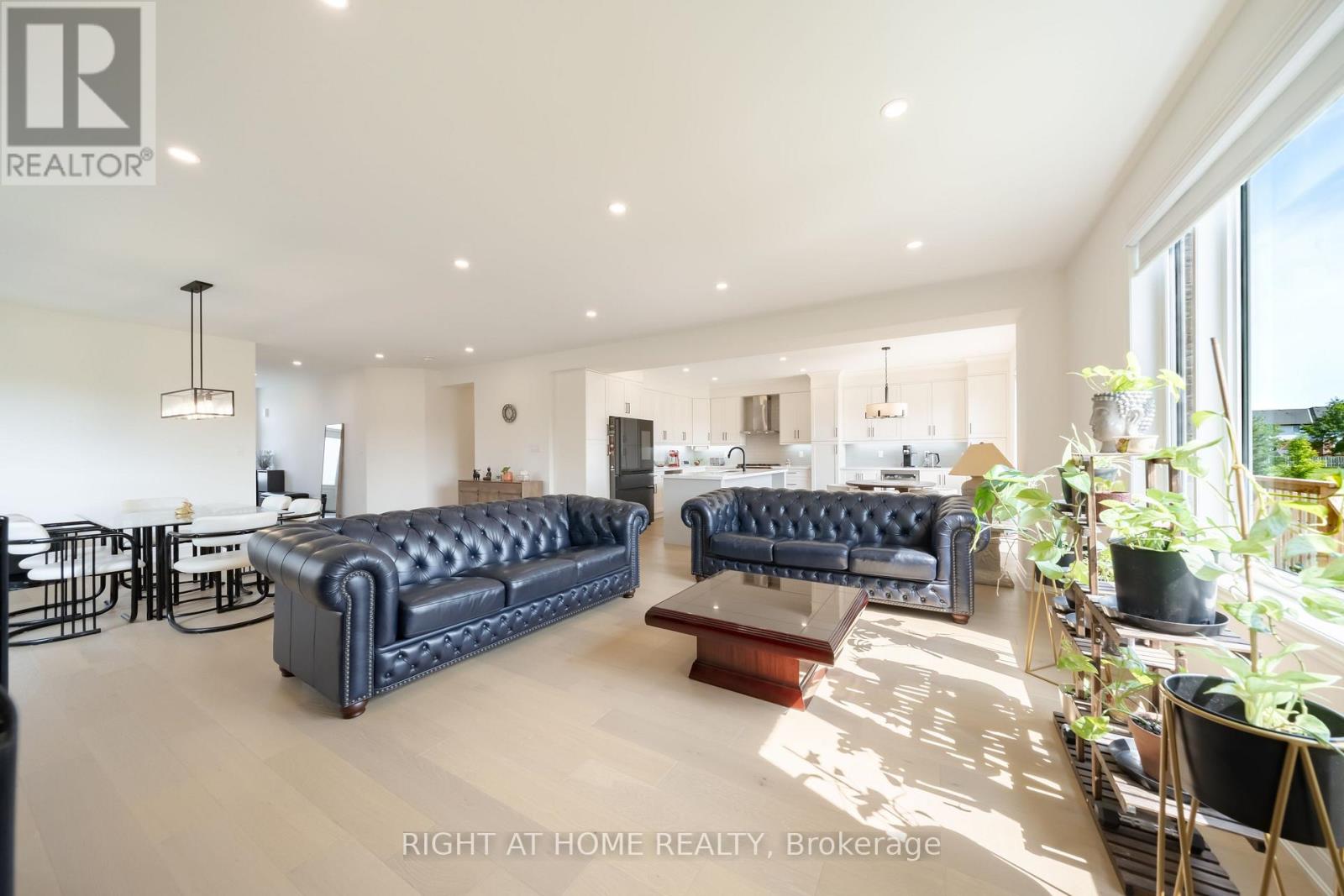 34 HAMPSHIRE PLACE - Image 7