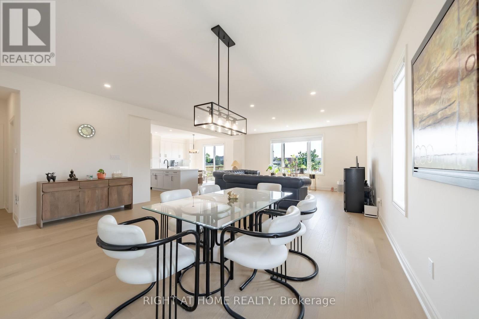 34 HAMPSHIRE PLACE - Image 8
