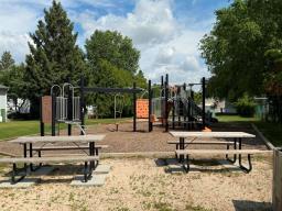 9 Sandale Drive, Winnipeg, MB R2N1A1 Photo 42