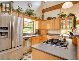 5621 Allen Ave, Powell River, BC V8A4H9 Photo 22