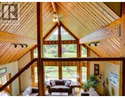 5621 Allen Ave, Powell River, BC V8A4H9 Photo 36