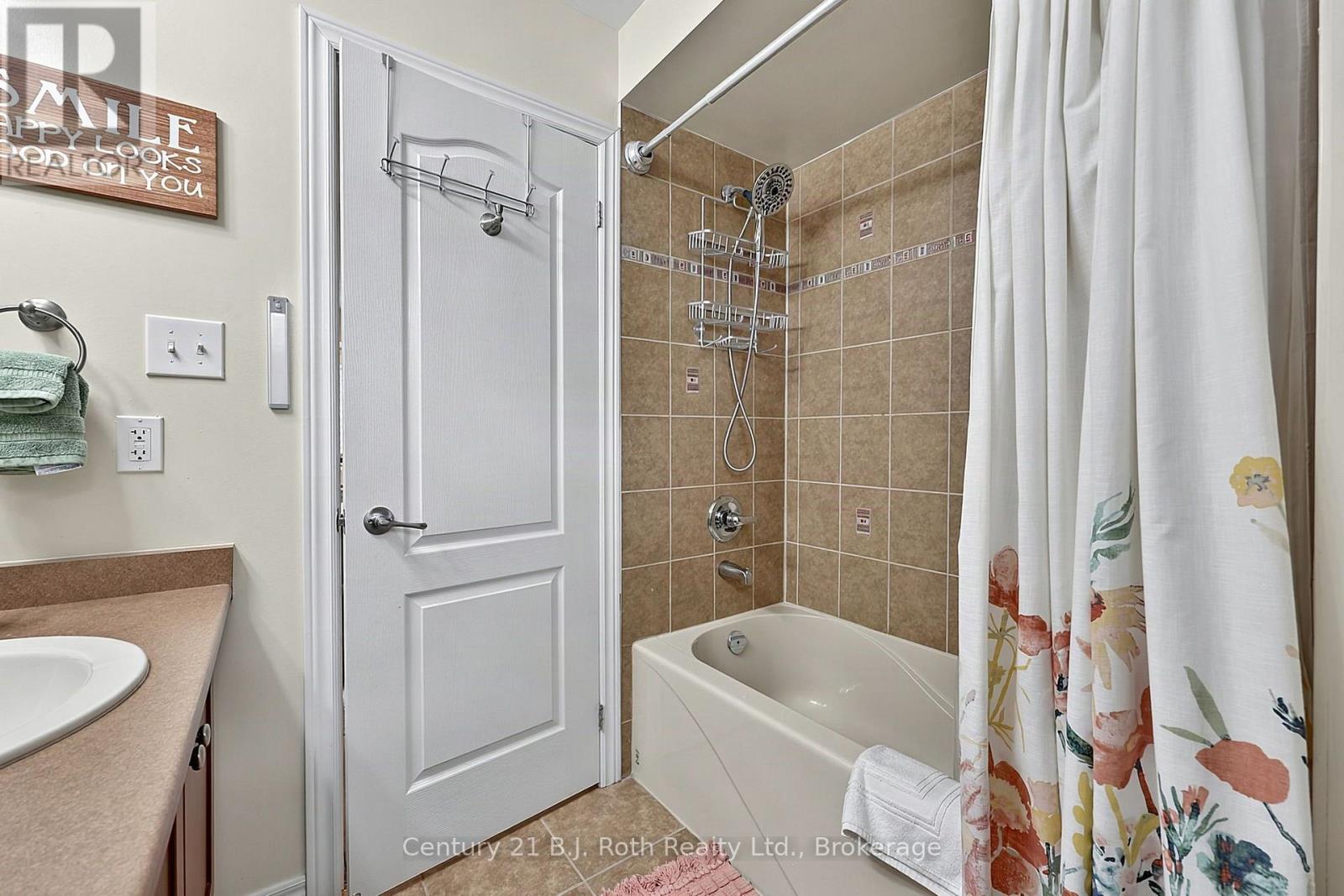 37 COUNTRY TRAIL - Image 31