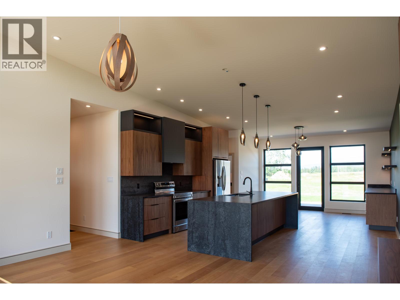 1037 BULKLEY Court, Smithers