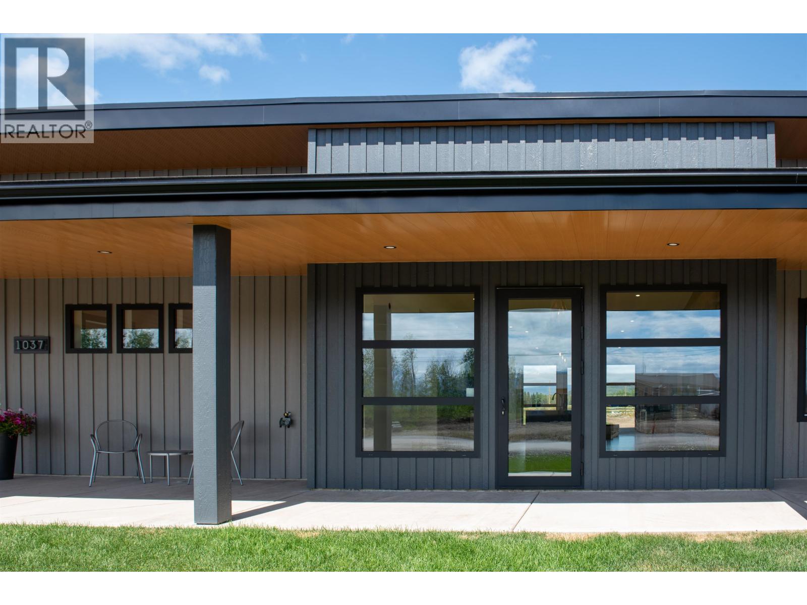 1037 BULKLEY Court, Smithers