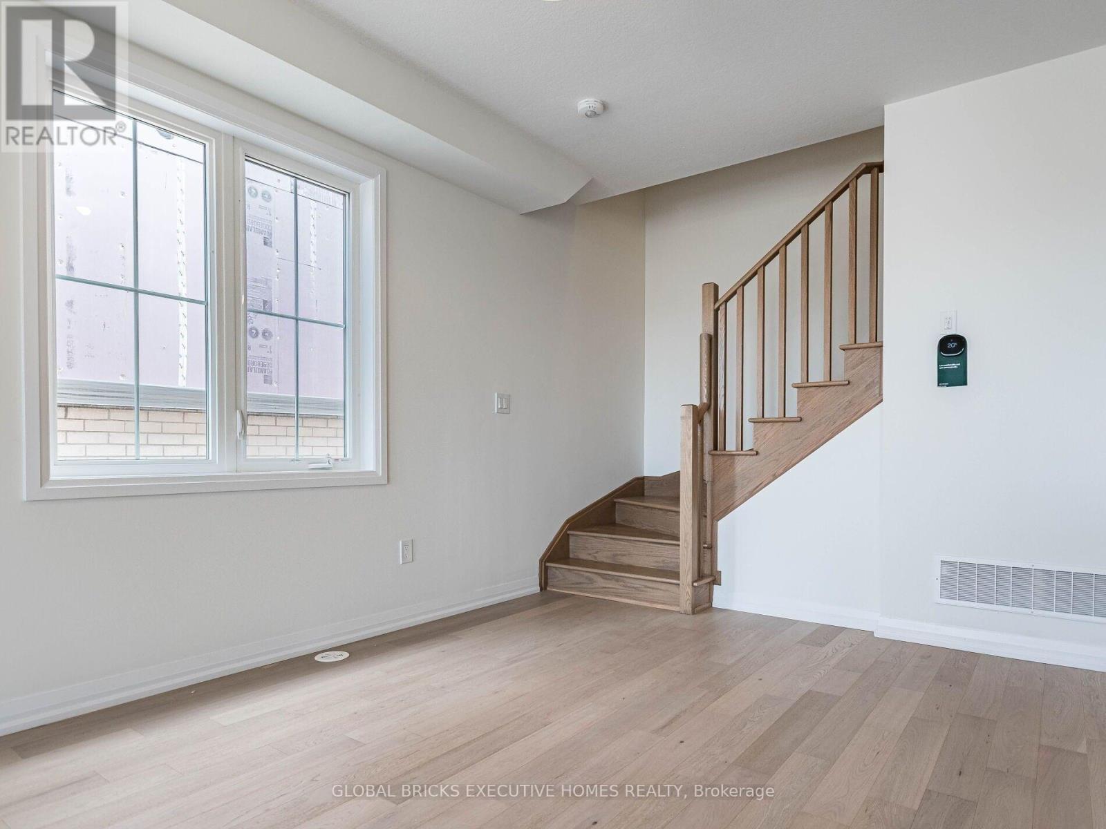 13 CENTRAL MARKET DRIVE - Image 18