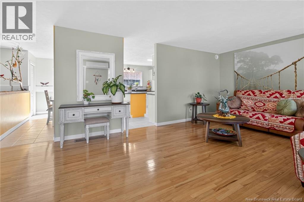 24 Normandie Court - 50