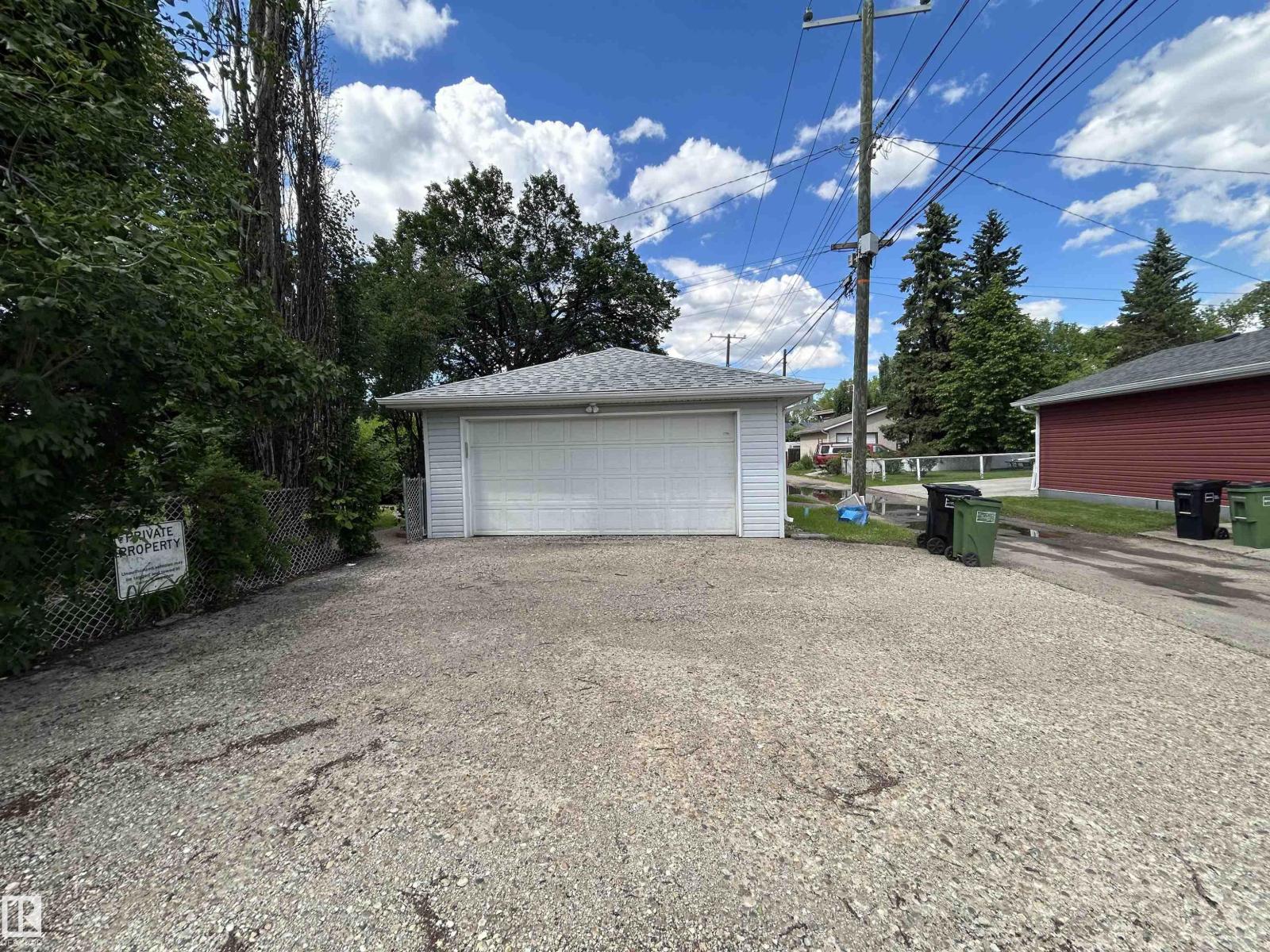 9457 79 ST NW - 3