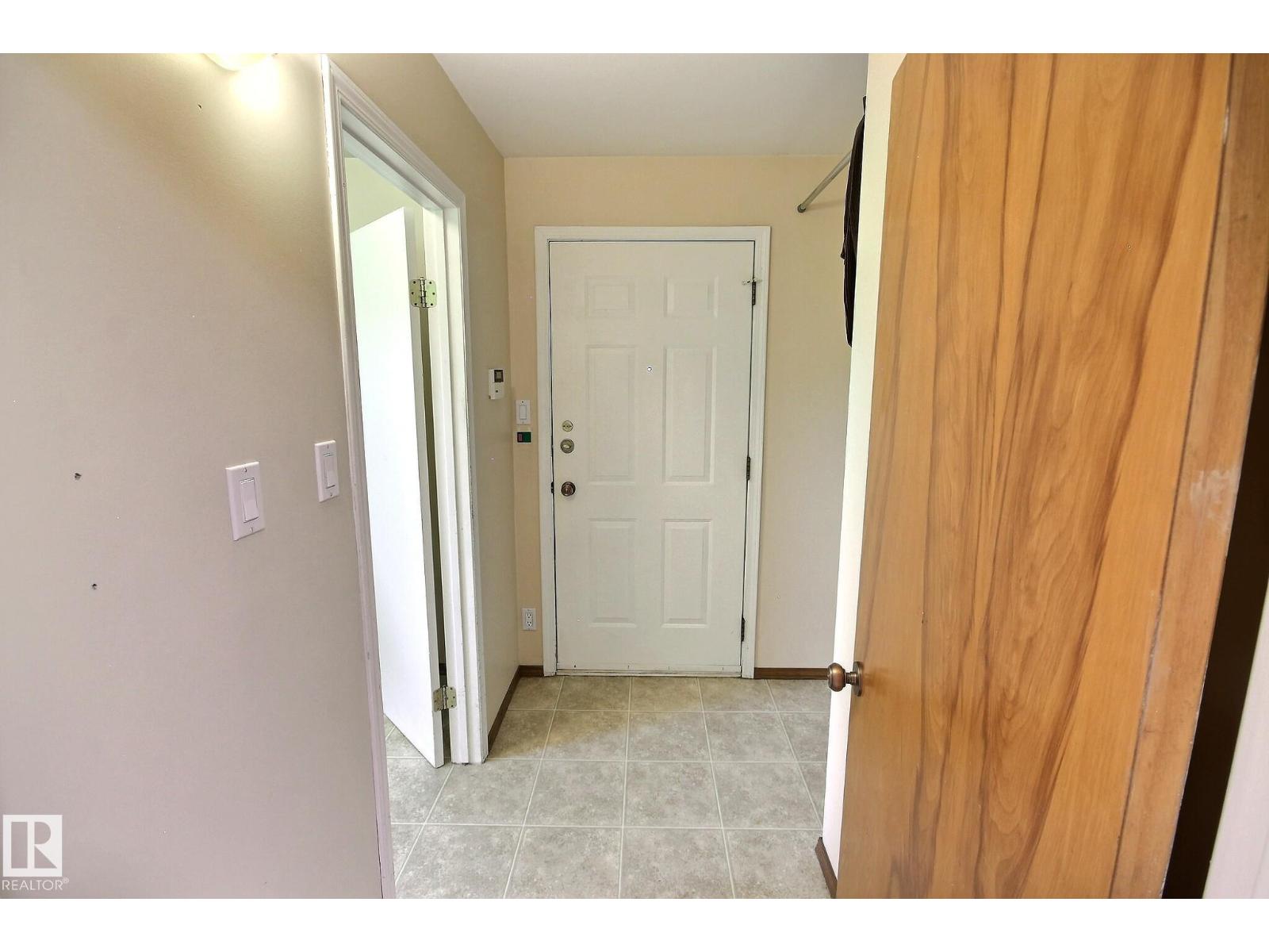 9457 79 ST NW - 12
