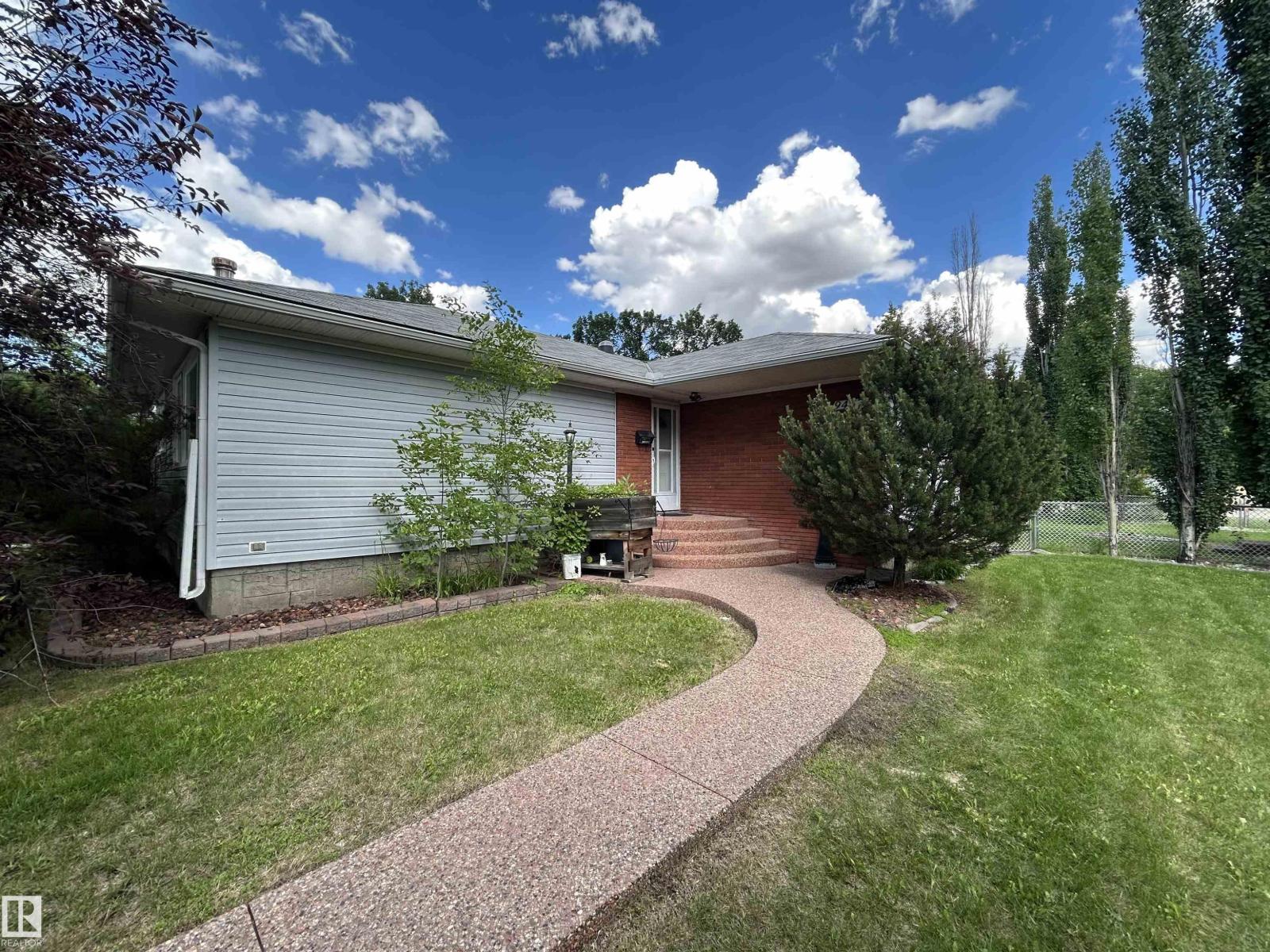 9457 79 ST NW - Image 25