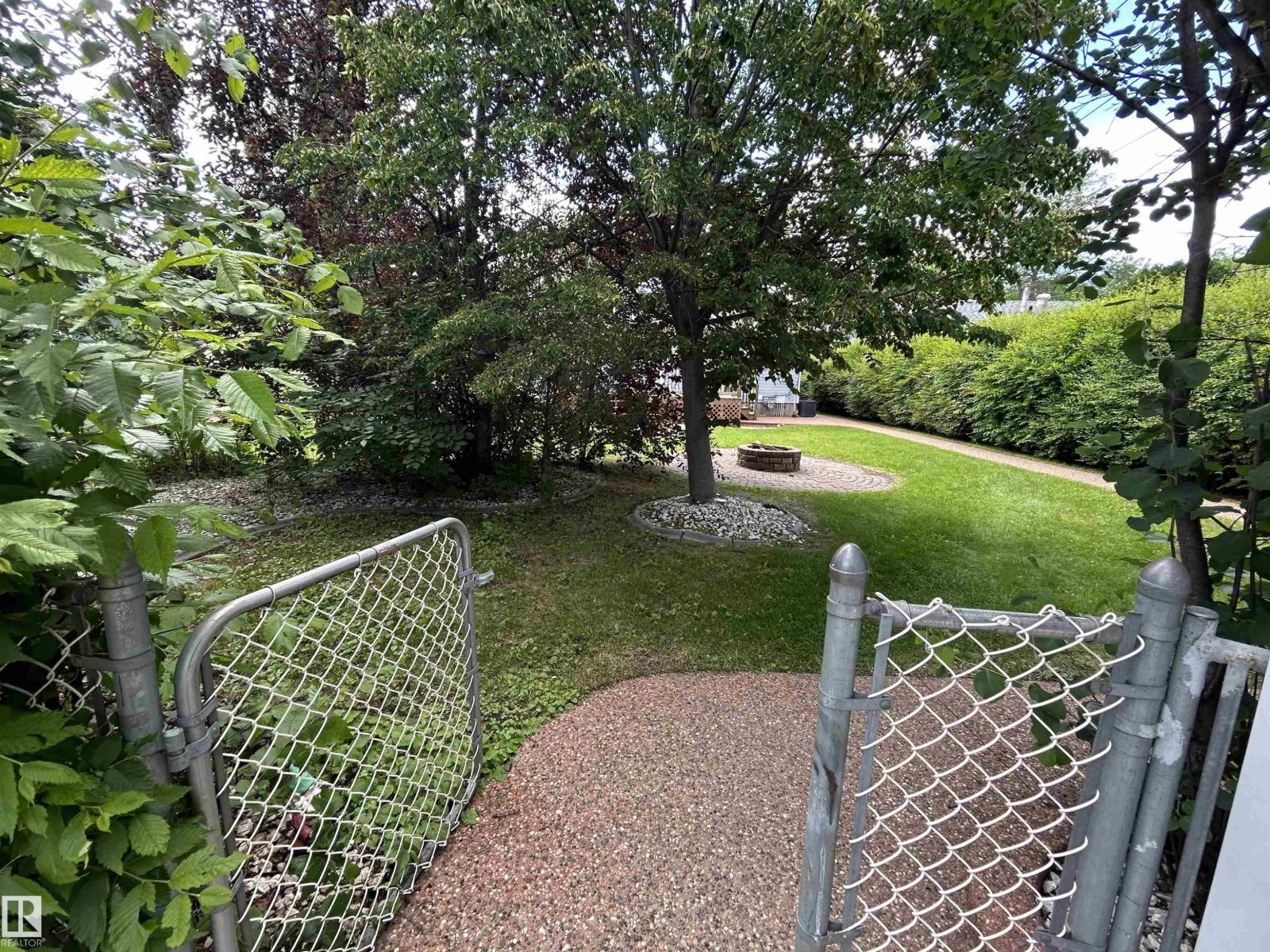 9457 79 ST NW - 41