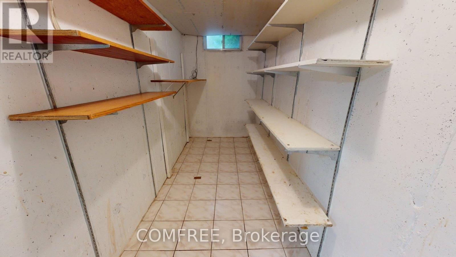 51 VENETIAN CRESCENT - Image 33