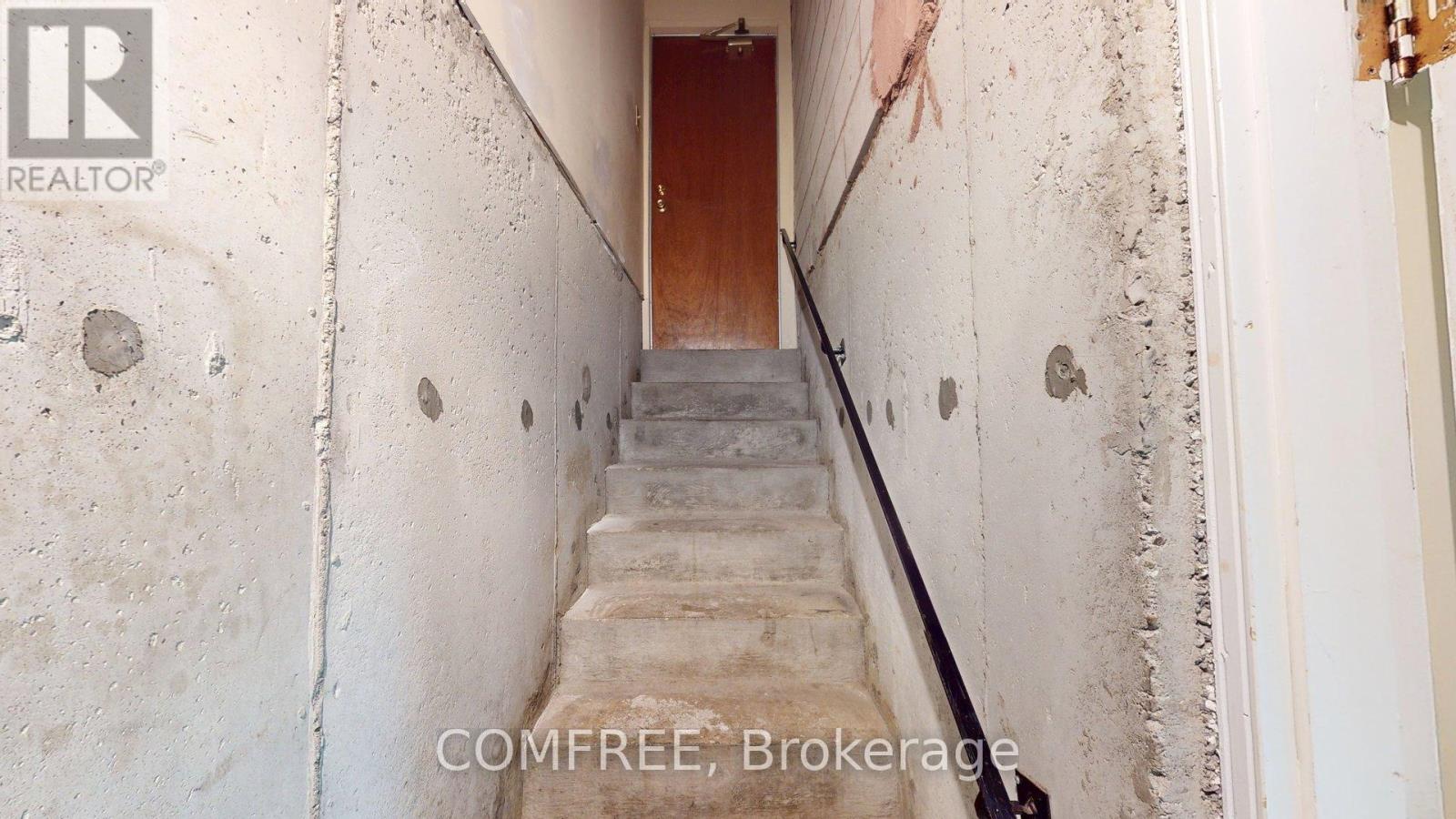 51 VENETIAN CRESCENT - Image 34