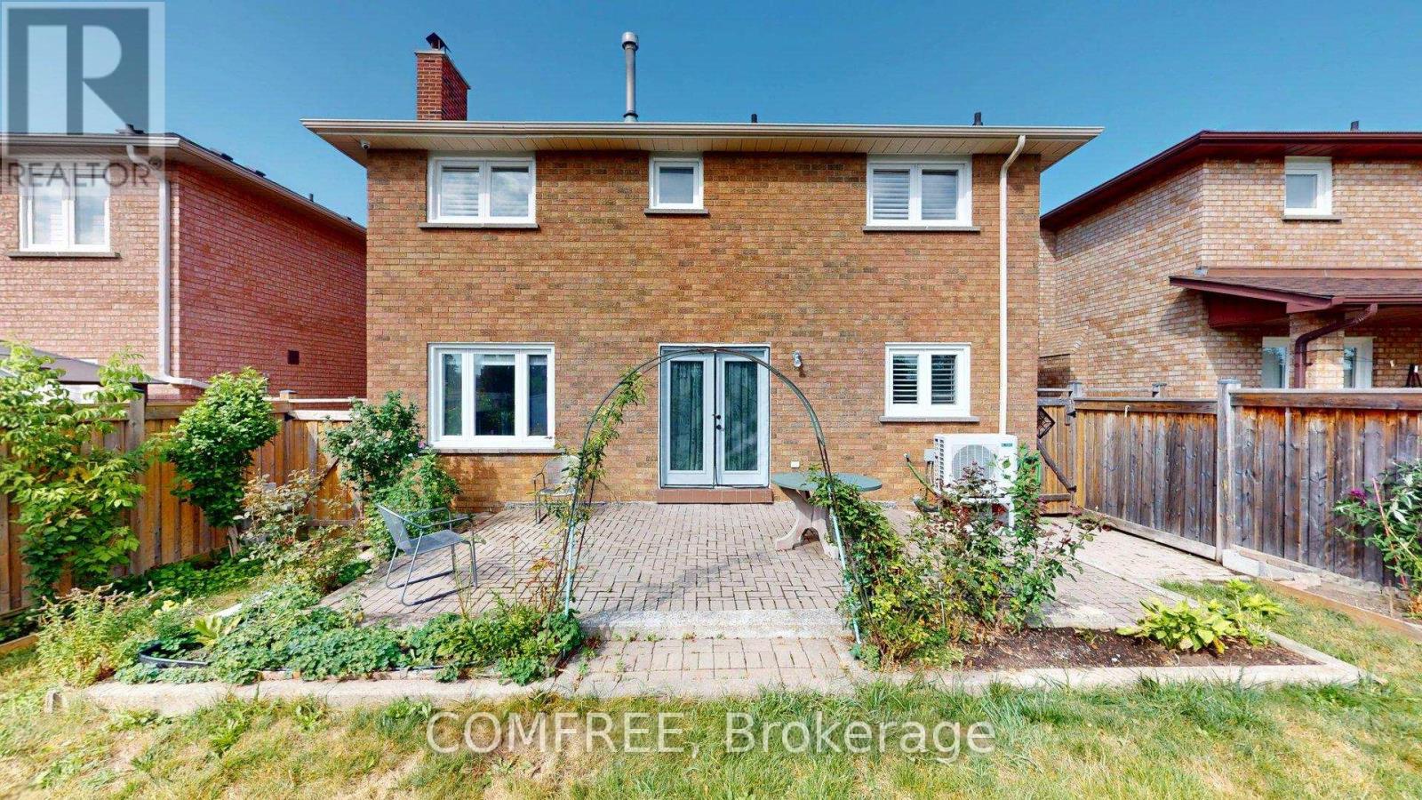 51 VENETIAN CRESCENT - Image 39