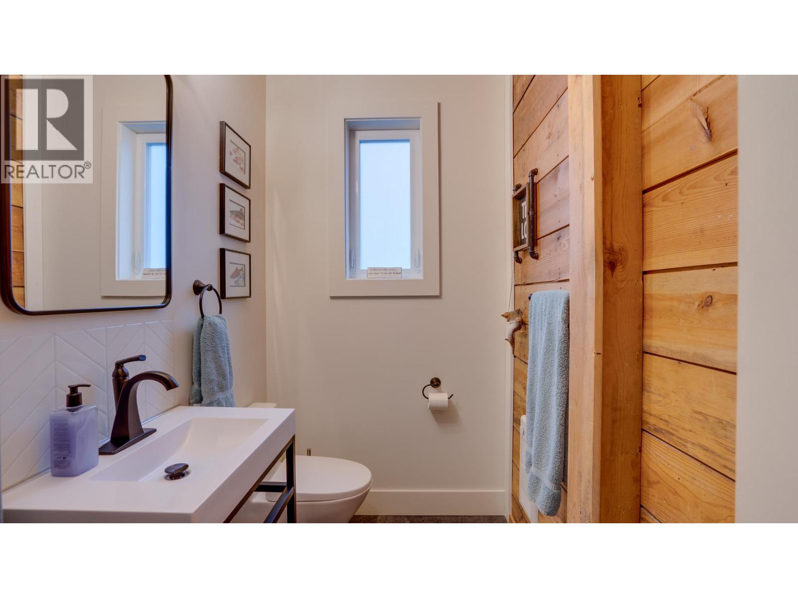 3102 Pleasant Valley Road, Vernon
