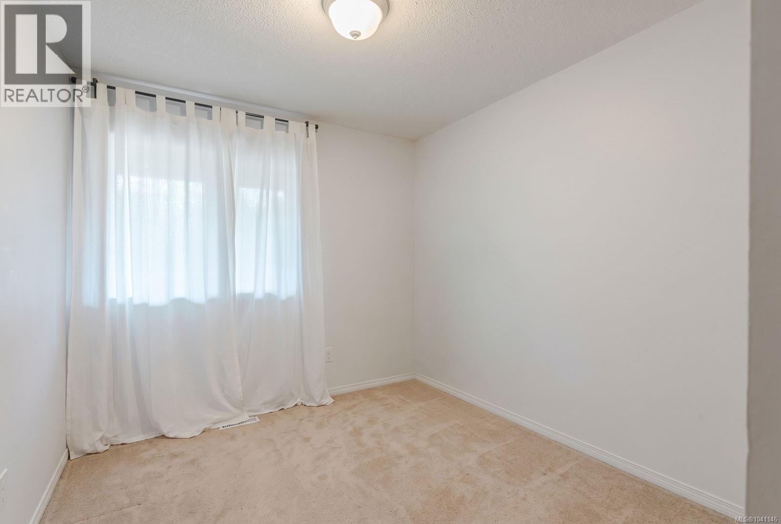 #307 1912 Bowen Rd - Image 14