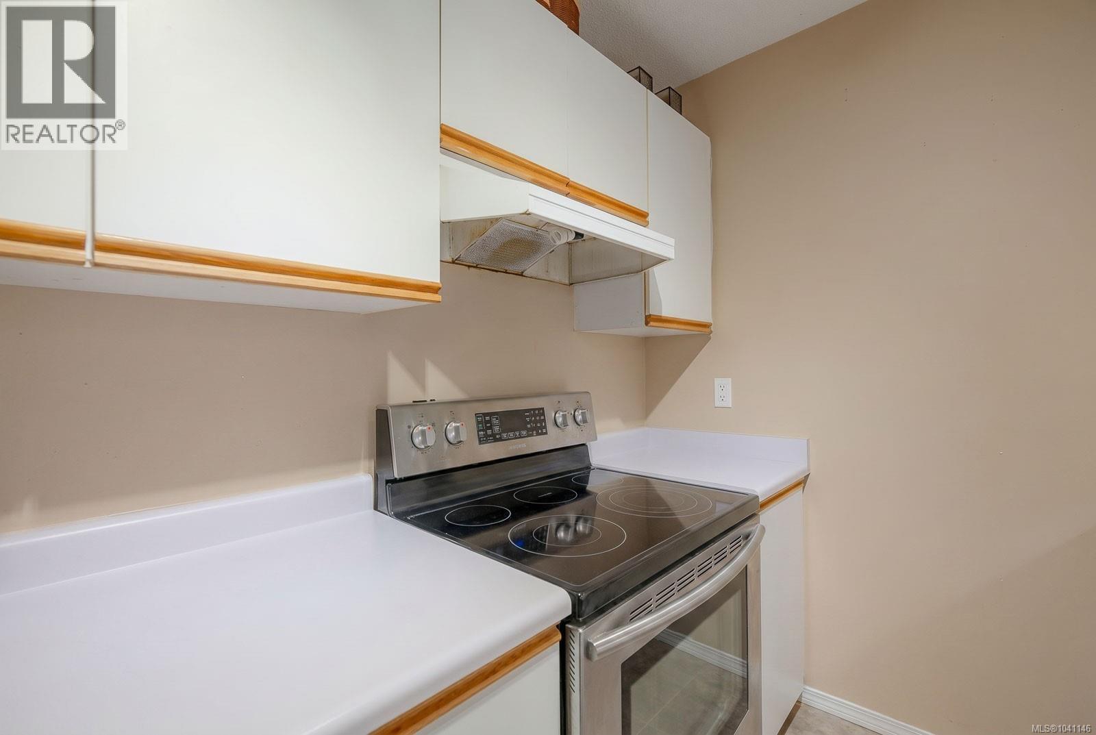 #307 1912 Bowen Rd - Image 7