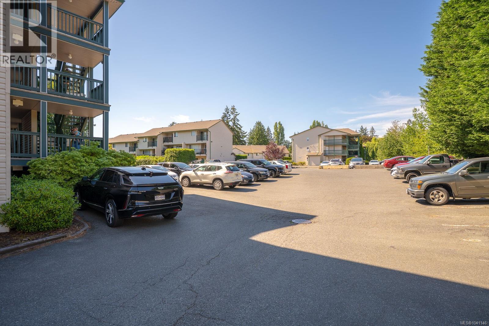 #307 1912 Bowen Rd - Image 37