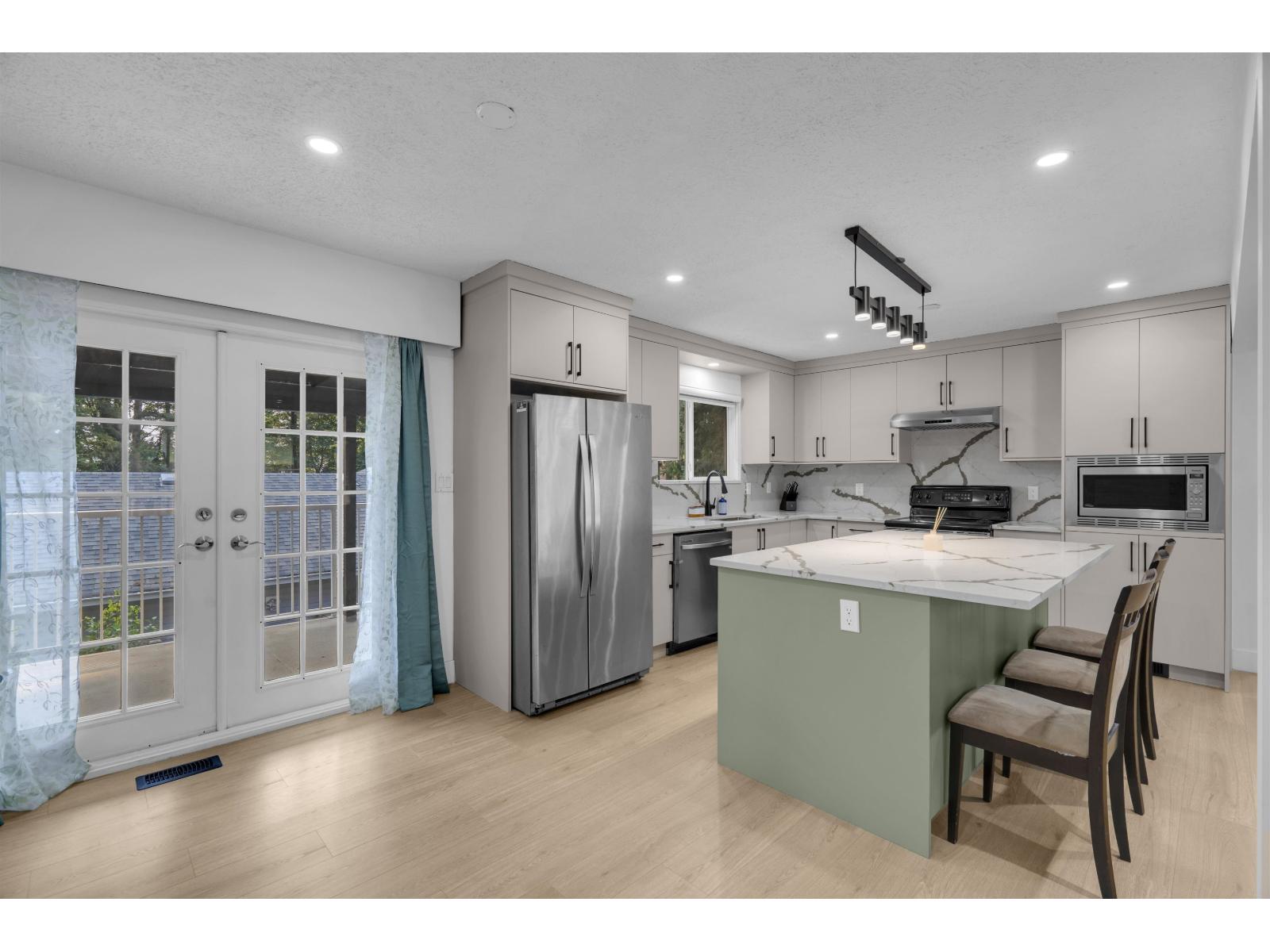 33040 ARBUTUS AVENUE, Mission